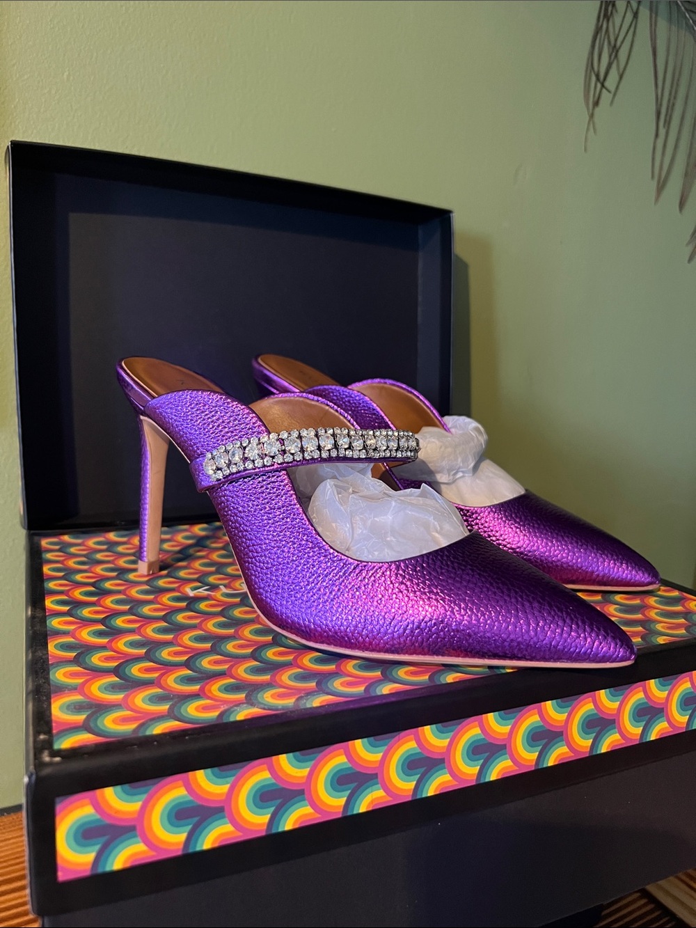 KURT GEIGER Duke Pointed Toe
Pump metallic leather purple size 7.5 USA